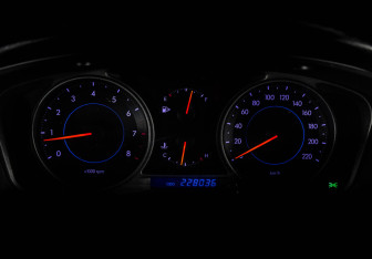 Подержанный автомобиль Chevrolet Epica 2010 года (15 фото)