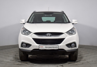 Подержанный автомобиль Hyundai ix35 2012 года (2 фото)