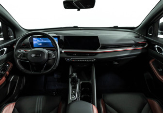 Подержанный автомобиль Geely Coolray 2023 года (13 фото)
