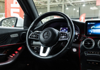 Подержанный автомобиль Mercedes-Benz GLC Coupe 2020 года (16 фото)