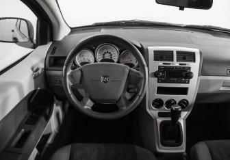 Подержанный автомобиль Dodge Caliber 2006 года (10 фото)