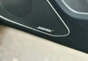 Подержанный автомобиль Hongqi H5 2022 года (18 фото)