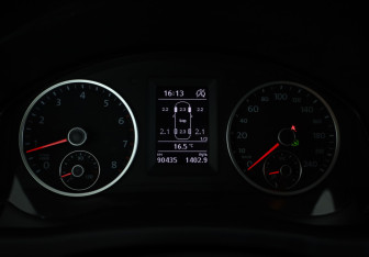 Подержанный автомобиль Volkswagen Tiguan 2016 года (10 фото)