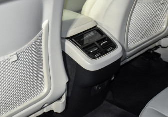 Подержанный автомобиль Volvo XC90 2021 года (13 фото)