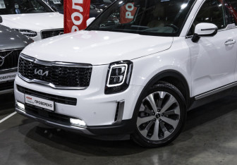Подержанный автомобиль Kia Telluride 2022 года (2 фото)