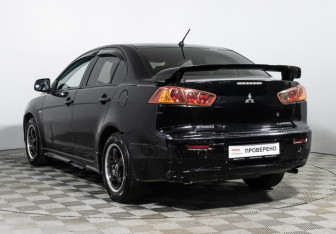 Подержанный автомобиль Mitsubishi Lancer Sedan 2008 года (7 фото)