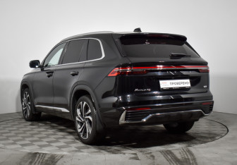 Подержанный автомобиль Geely Monjaro 2024 года (7 фото)