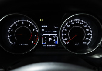 Подержанный автомобиль Mitsubishi Outlander 2012 года (12 фото)