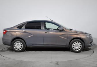 Подержанный автомобиль LADA (ВАЗ) Vesta Sedan 2016 года (4 фото)