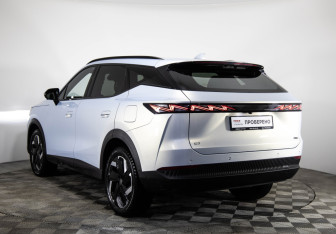 Подержанный автомобиль Omoda C7 2025 года (7 фото)