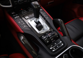 Подержанный автомобиль Porsche Cayenne 2014 года (19 фото)