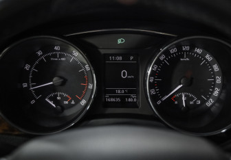 Подержанный автомобиль Skoda Superb Liftback 2014 года (12 фото)