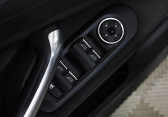 Подержанный автомобиль Ford Mondeo Sedan 2010 года (20 фото)