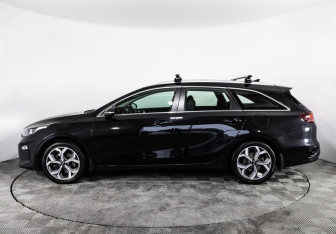 Подержанный автомобиль Kia Ceed Wagon 2019 года (8 фото)