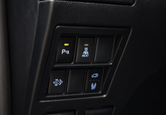 Подержанный автомобиль Toyota Fortuner 2020 года (16 фото)