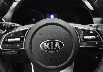 Подержанный автомобиль Kia Cerato Sedan 2021 года (15 фото)