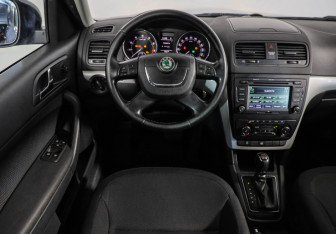 Подержанный автомобиль Skoda Yeti 2012 года (11 фото)