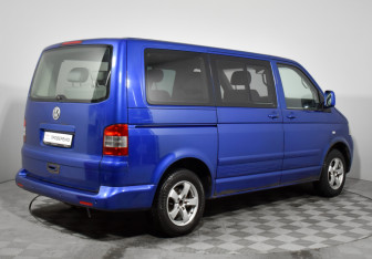 Подержанный автомобиль Volkswagen Multivan 2004 года (5 фото)