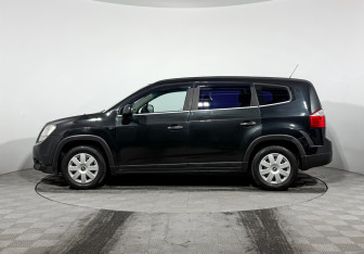 Подержанный автомобиль Chevrolet Orlando 2011 года (8 фото)