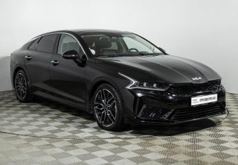 Подержанный автомобиль Kia K5 2021 года (3 фото)