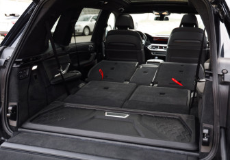 Подержанный автомобиль BMW X7 2020 года (39 фото)