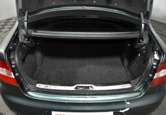 Подержанный автомобиль Skoda Superb Liftback 2013 года (20 фото)