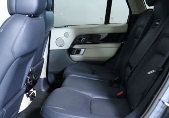 Подержанный автомобиль Land Rover Range Rover 2019 года (23 фото)