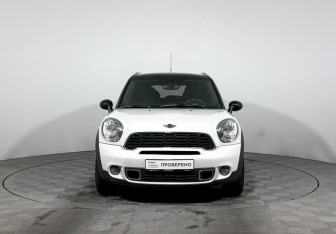 Подержанный автомобиль MINI Countryman 2012 года (2 фото)