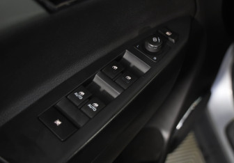 Подержанный автомобиль Opel Antara 2014 года (18 фото)