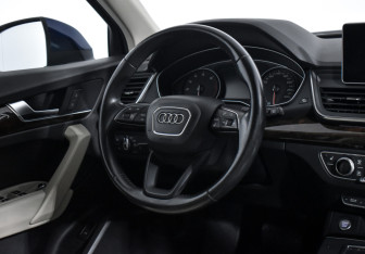 Подержанный автомобиль Audi Q5 2017 года (15 фото)