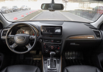 Подержанный автомобиль Audi Q5 2012 года (9 фото)