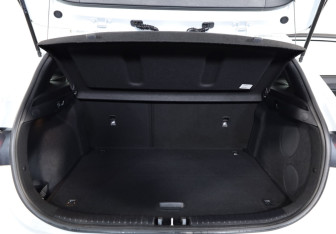 Подержанный автомобиль Kia Ceed Hatchback 2021 года (17 фото)