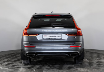 Подержанный автомобиль Volvo XC60 2021 года (8 фото)