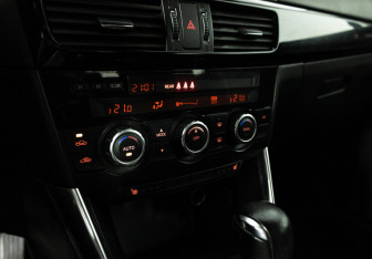 Подержанный автомобиль Mazda CX-5 2014 года (15 фото)
