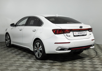 Подержанный автомобиль Kia K3 Sedan 2020 года (7 фото)