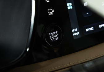 Подержанный автомобиль Changan CS95 2024 года (22 фото)