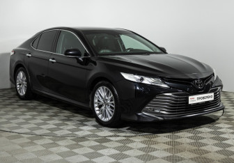 Подержанный автомобиль Toyota Camry Sedan 2018 года (3 фото)