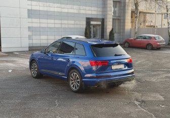Подержанный автомобиль Audi Q7 2016 года (6 фото)