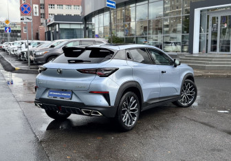Подержанный автомобиль Changan UNI-T 2023 года (7 фото)