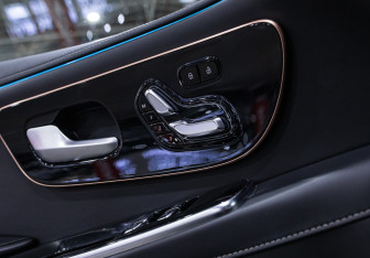 Подержанный автомобиль Exeed VX 2023 года (30 фото)
