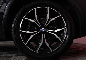 Подержанный автомобиль BMW X3 2021 года (31 фото)