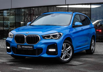 Подержанный автомобиль BMW X1 2021 года (2 фото)
