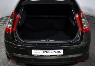 Подержанный автомобиль Citroen C4 Hatchback 2006 года (19 фото)