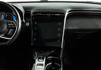 Подержанный автомобиль Hyundai Tucson 2022 года (14 фото)
