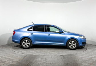 Подержанный автомобиль Skoda Rapid Liftback 2014 года (4 фото)