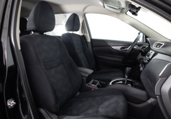 Подержанный автомобиль Nissan X-Trail 2015 года (12 фото)