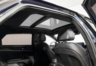 Подержанный автомобиль Kia K5 2021 года (19 фото)