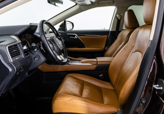 Подержанный автомобиль Lexus RX 2019 года (25 фото)