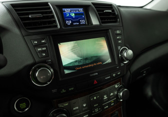 Подержанный автомобиль Toyota Highlander 2012 года (16 фото)