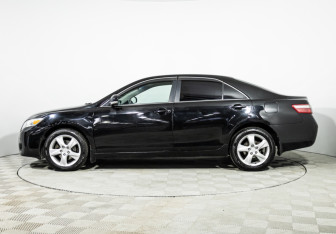 Подержанный автомобиль Toyota Camry Sedan 2010 года (8 фото)